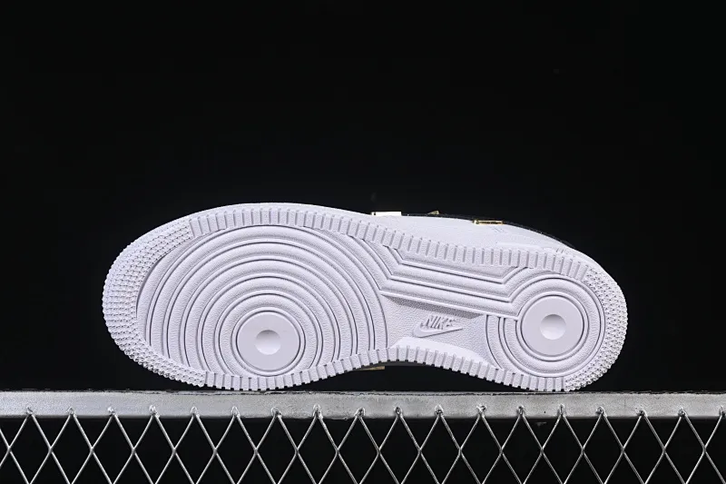 All categories Nk Air Force 1 Air Force series Nk Air Force 1 Low Air Force low top Nike Air Force 1'07 Low Four hooks black and white Air Force 1 low top casual sneakers ZH0316-113